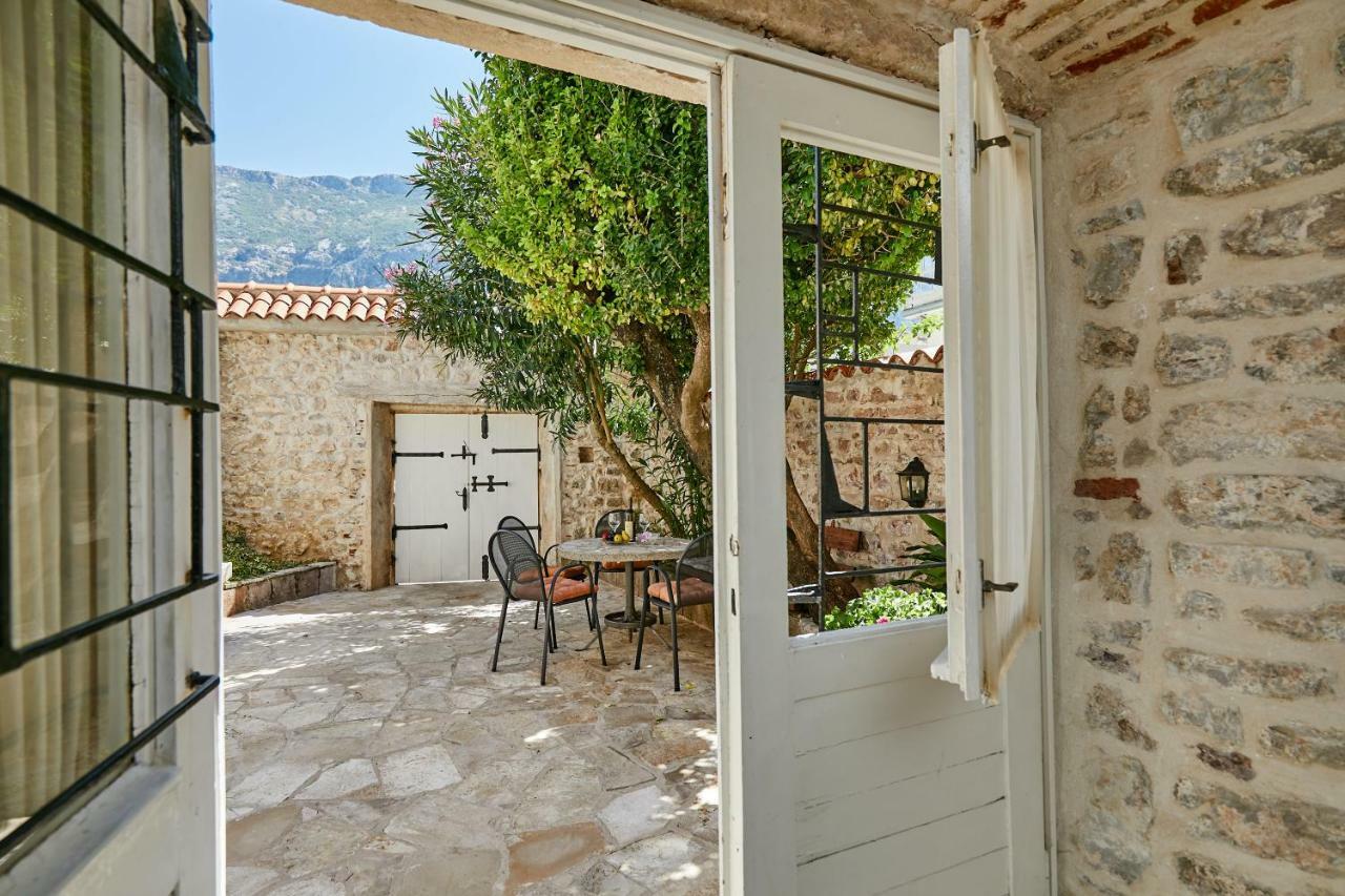 Mediterranean Holiday House & Apartments Kotor Exterior photo